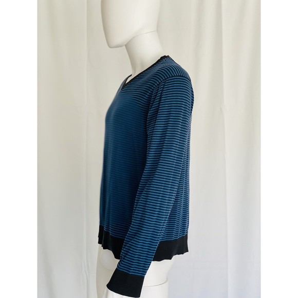 Gap Sweater Neck V Blue with Black Stripes Long Sleeves. Cotton, Silk, Nylon - Picture 2 of 8